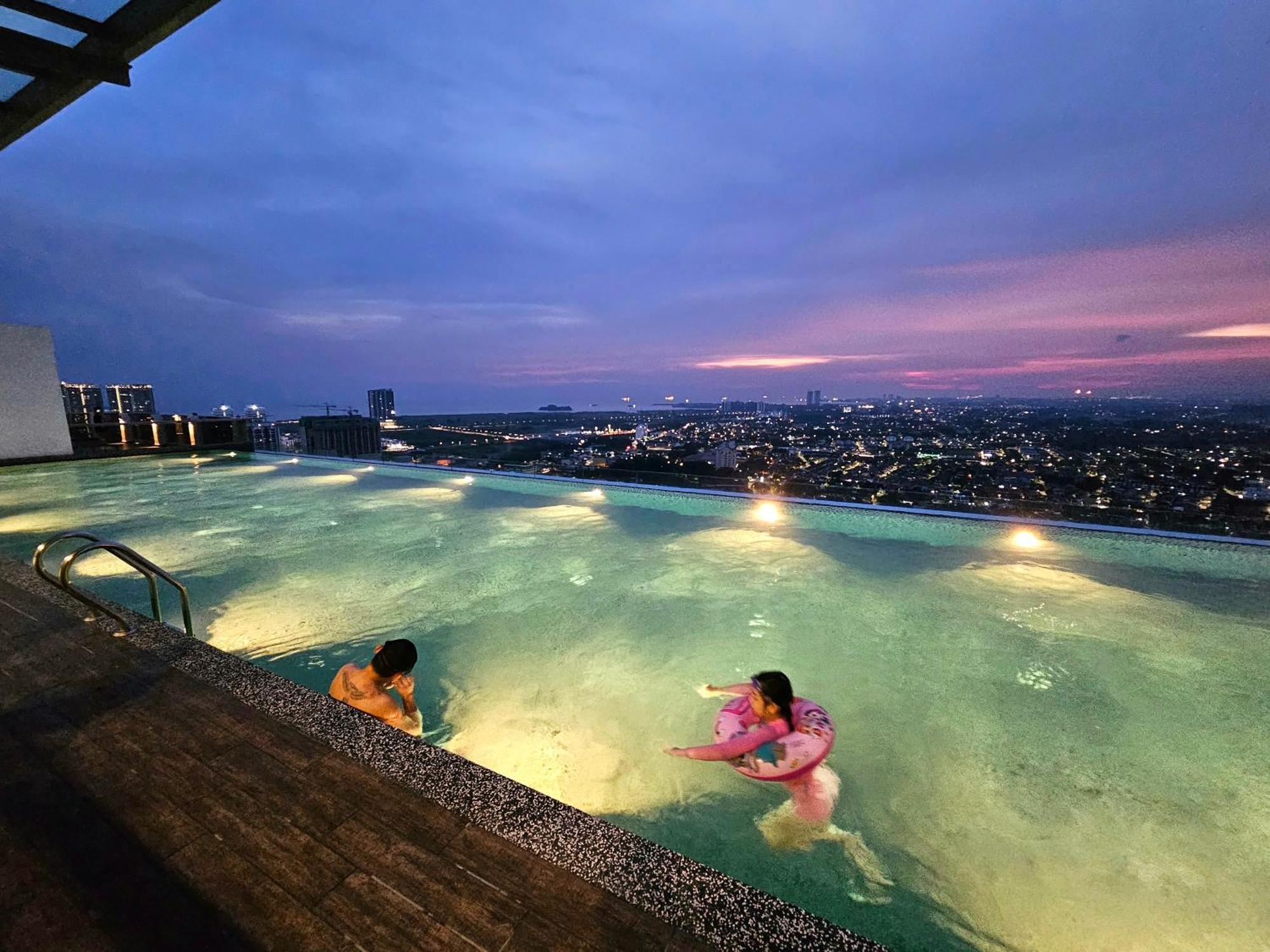 Quartz Residence - Melaka Buitenkant foto