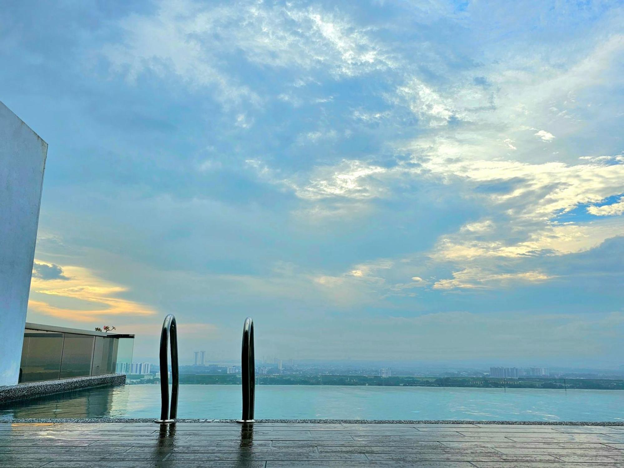 Quartz Residence - Melaka Buitenkant foto